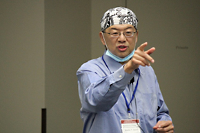 上野直人氏